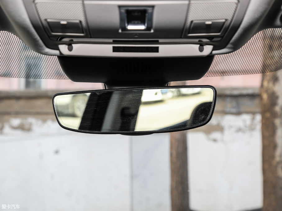 2018ݱE-PACE P250 HES