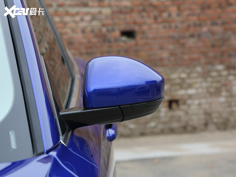 2018��ݱ�E-PACE P250 S ��VI