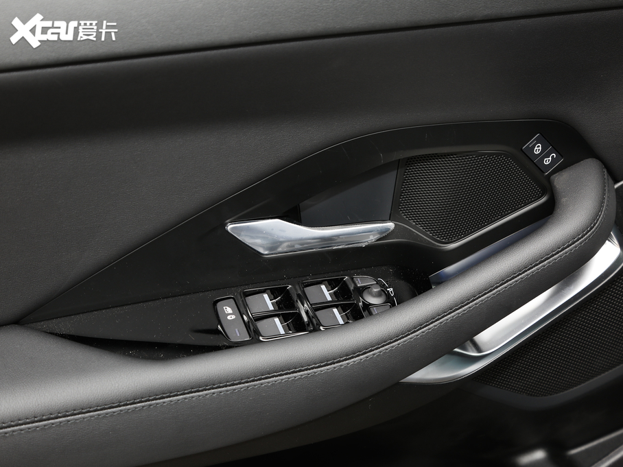 2018ݱE-PACE P250 S VI