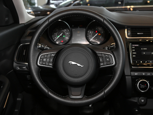 2018款P200 S 方向盘