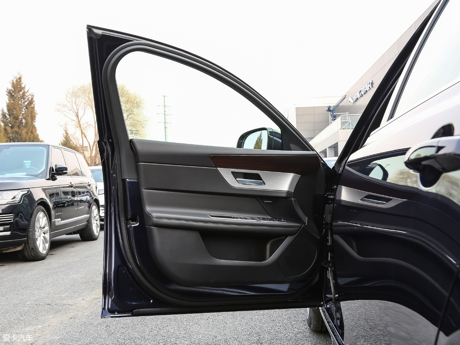 2019ݱXFL 200PS (q)Ӣ