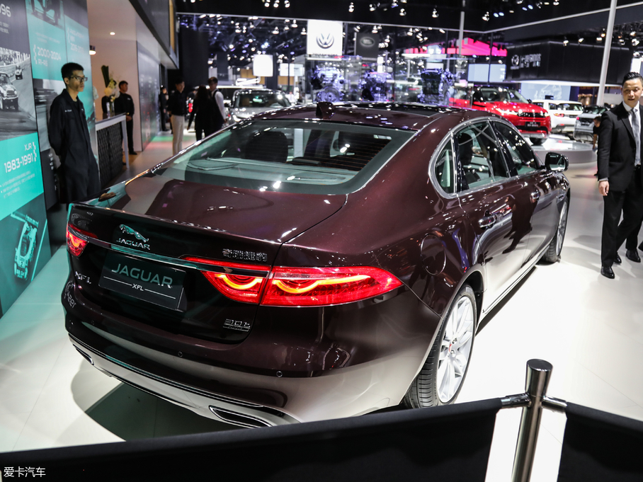 2019ݱXFL 300PS (q)A