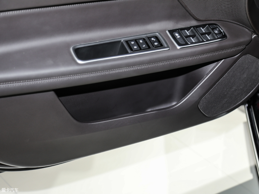 2019ݱXFL 300PS (q)A