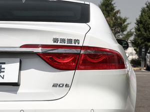2019款200PS 两驱风华版 尾灯