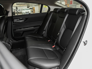 2019款2.0T 200PS 精英版 后排座椅