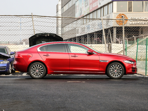 2019款2.0T 200PS 豪华版 整体外观