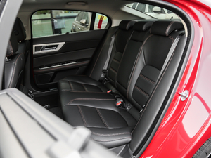 2019款2.0T 200PS 豪华版 后排座椅