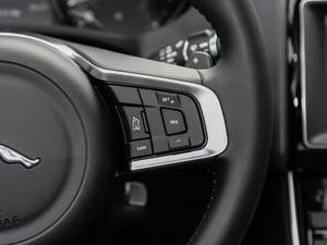 2019款2.0T 200PS 豪华版 中控区