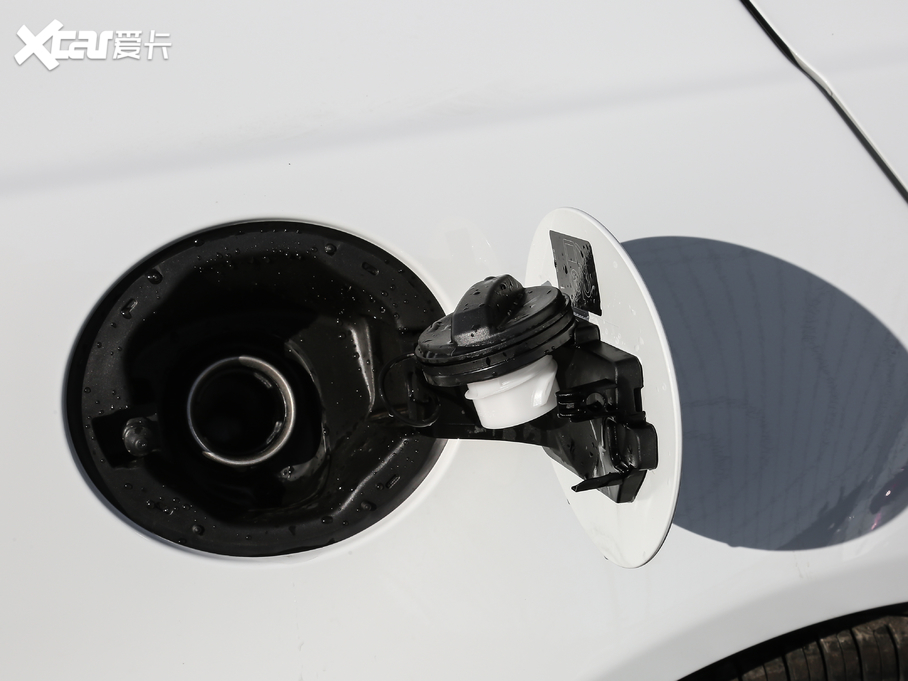 2020ݱXEL 2.0T 200PS ഺ\Ӱ