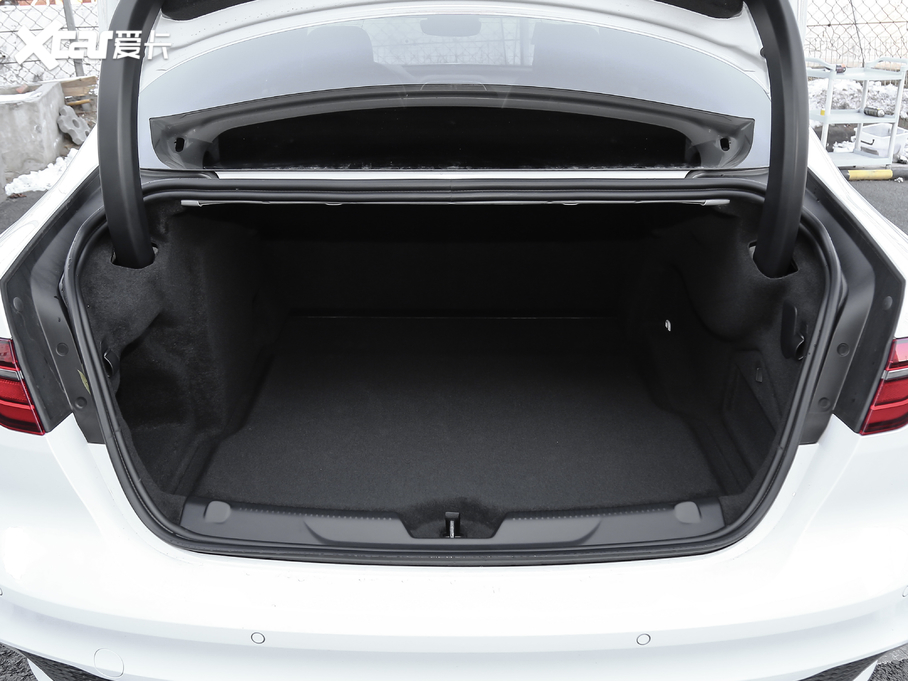 2020ݱXEL 2.0T 200PS ഺ\Ӱ