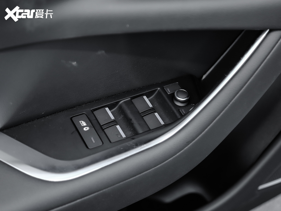 2020ݱXEL 2.0T 200PS ഺ\Ӱ