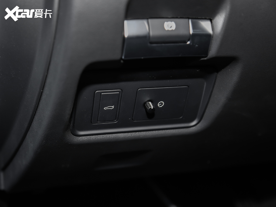 2020ݱXEL 2.0T 200PS MȡŰ