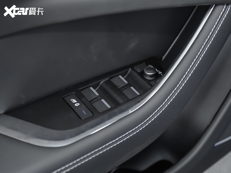 2020ݱXEL 2.0T 200PS M(jn)ȡ\(yn)Ӱ