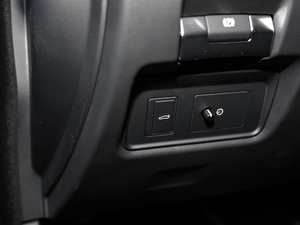 20202.0T 200PS Mȡ\Ӱ п؅^