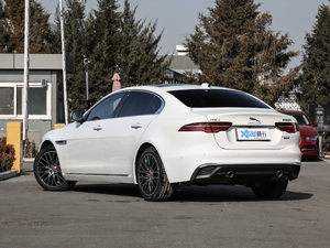 2020款2.0T 250PS 科技优雅版 左后45度