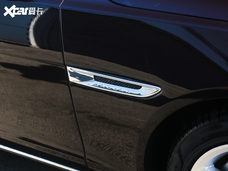 2020ݱXFL P200 򌾫Ӣ