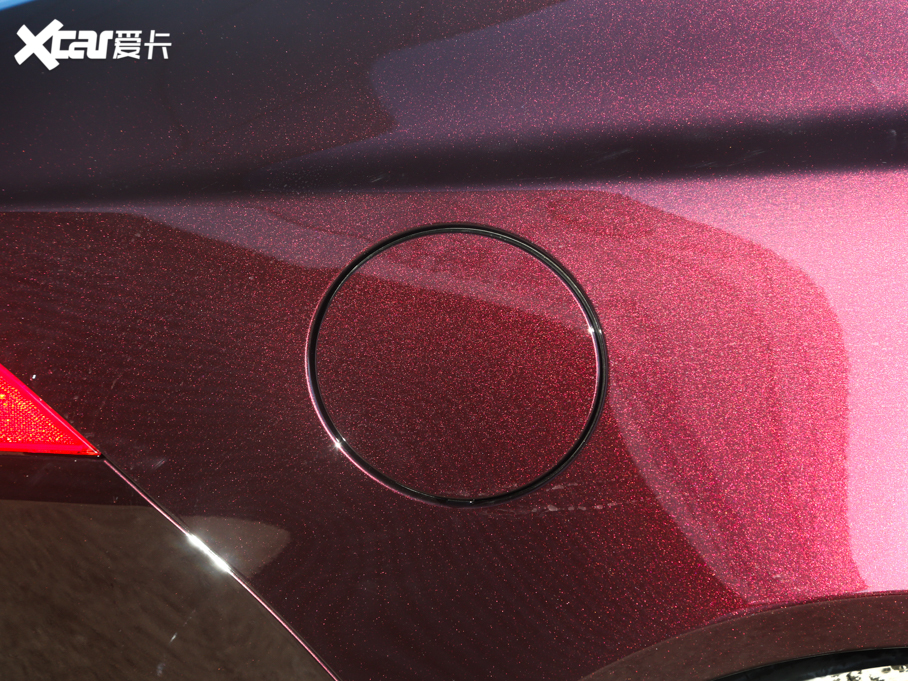 2020ݱXFL P200 򌾫Ӣ