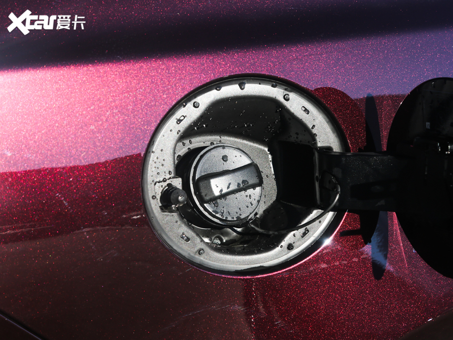 2020ݱXFL P200 򌾫Ӣ