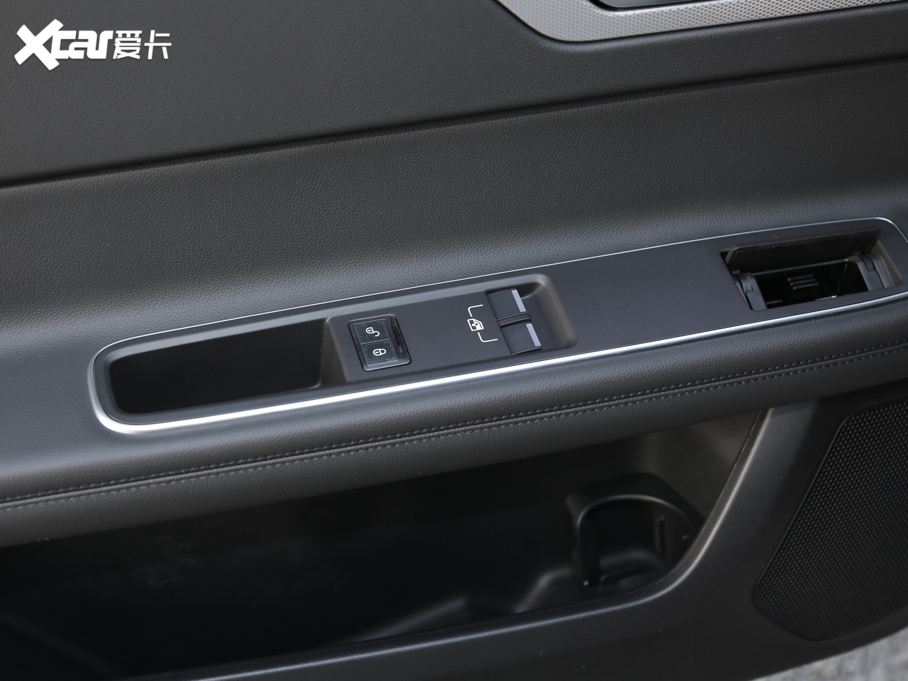 2020ݱXFL P200 (q)Ӣ