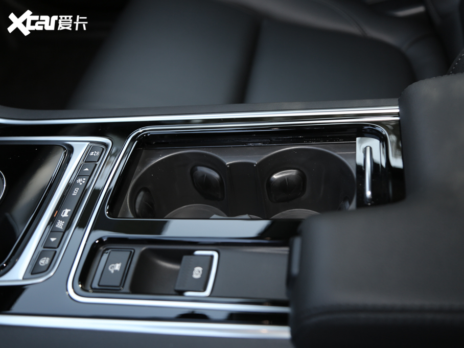 2020ݱXFL P200 򌾫Ӣ