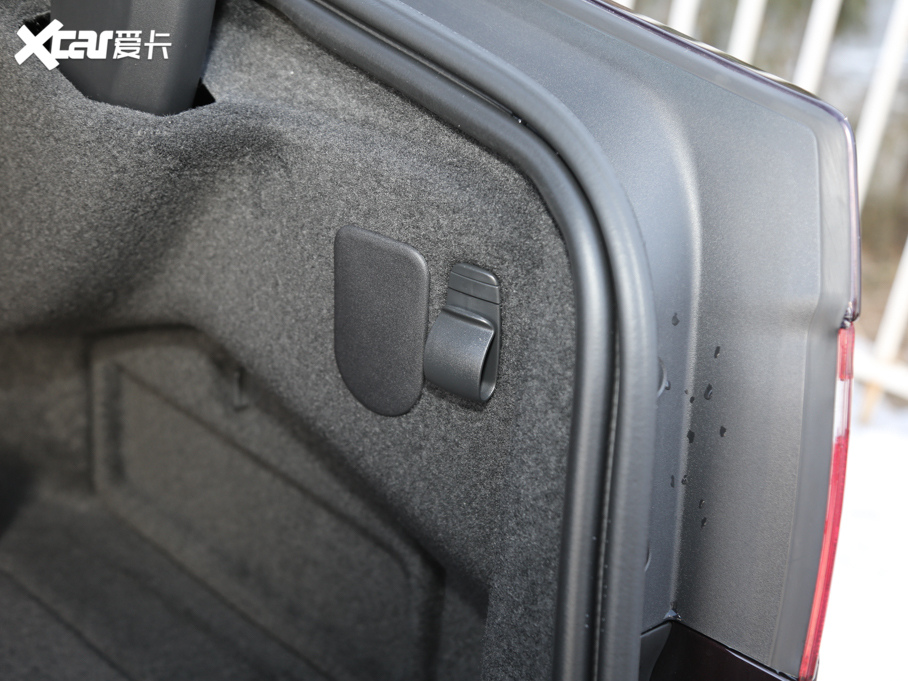 2020ݱXFL P200 򌾫Ӣ