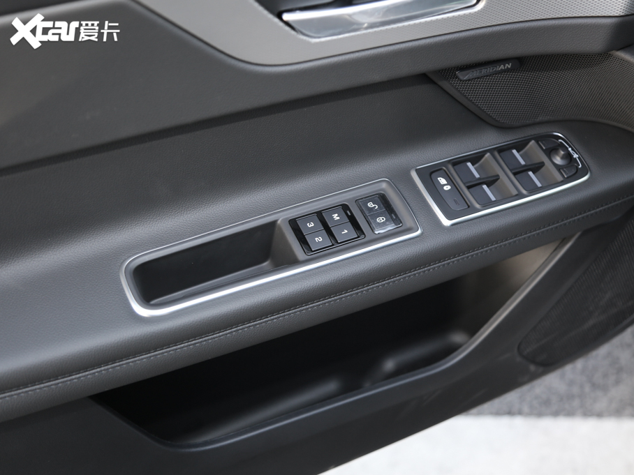 2020ݱXFL P200 򌾫Ӣ