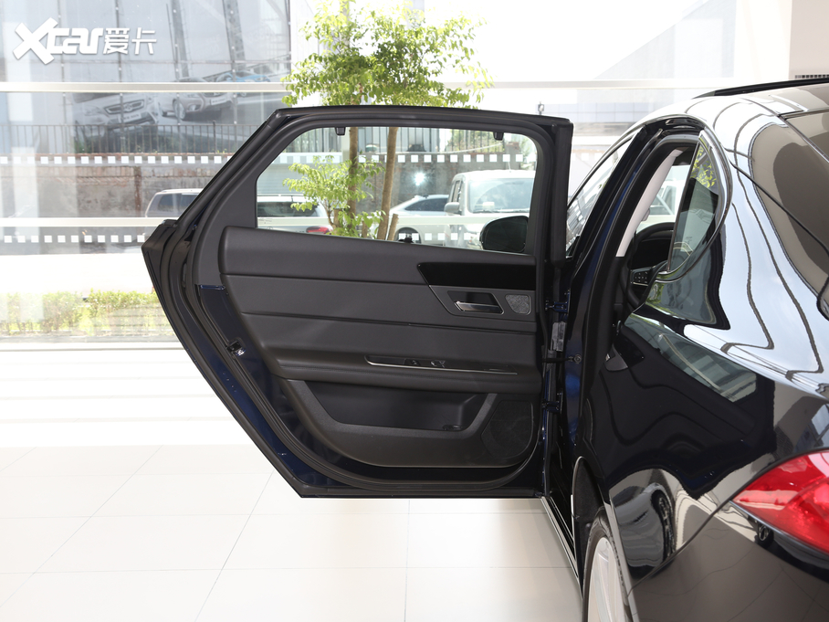 2020ݱXFL P200 (q)ِ