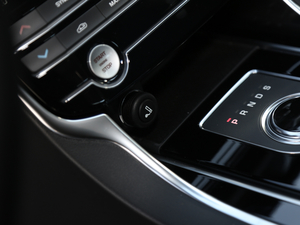 2020P200 򌾫Ӣ п؅^