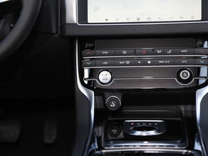 2020P200 (q)Ӣ п؅^(q)