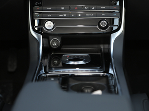 2020P200 (q)Ӣ п؅^(q)