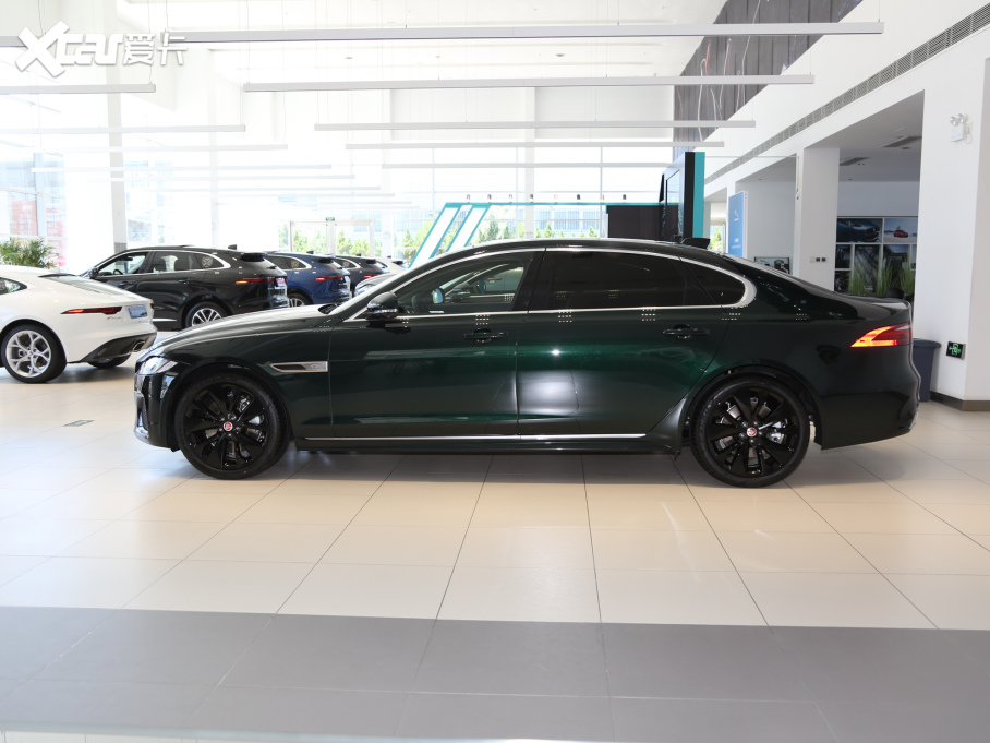 2021ݱXFL 2.0T P300 (q)Ş\Ӱ