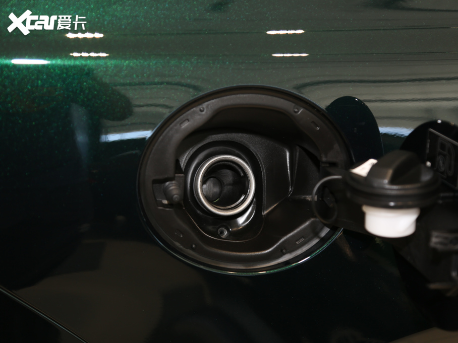 2021ݱXFL 2.0T P300 Ş\Ӱ