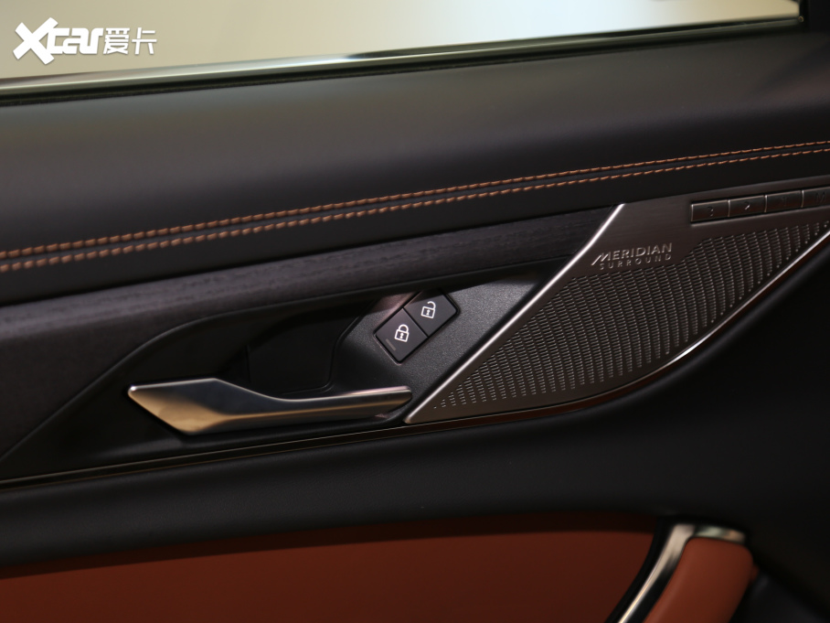 2021ݱXFL 2.0T P300 Ş\Ӱ