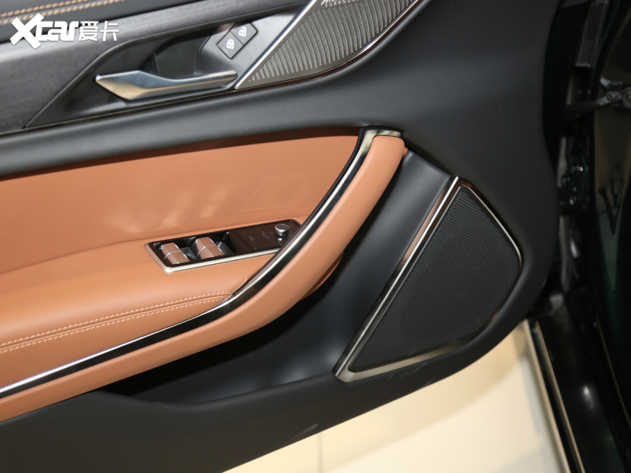 2021ݱXFL 2.0T P300 (q)Ş\(yn)(dng)