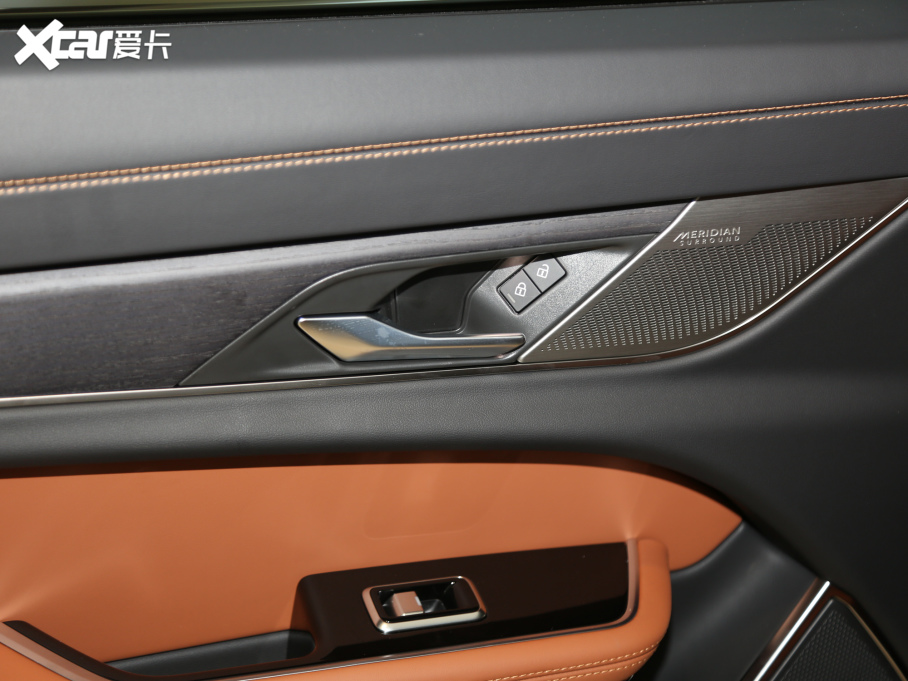 2021ݱXFL 2.0T P300 Ş\Ӱ