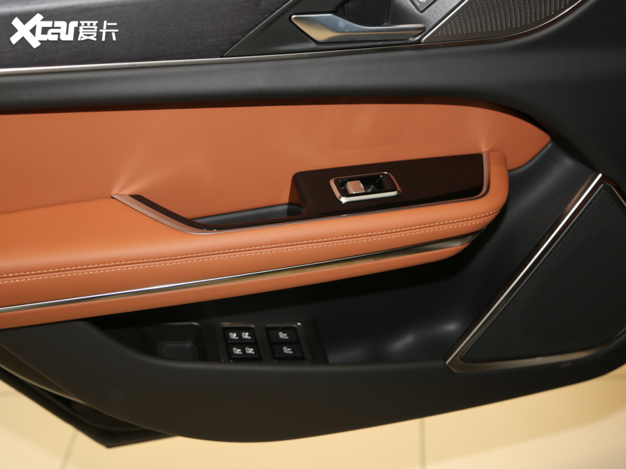 2021ݱXFL 2.0T P300 Ş\Ӱ