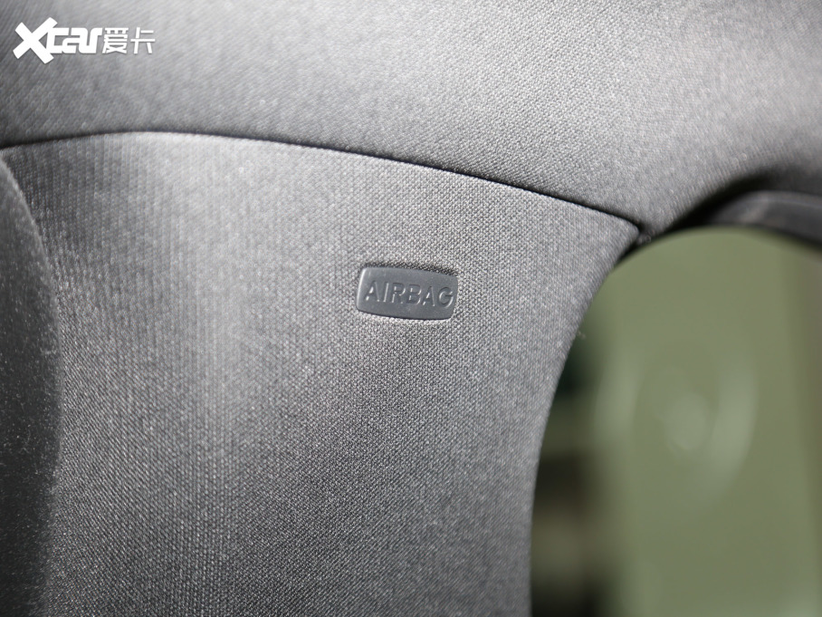 2021ݱXFL 2.0T P300 Ş\Ӱ