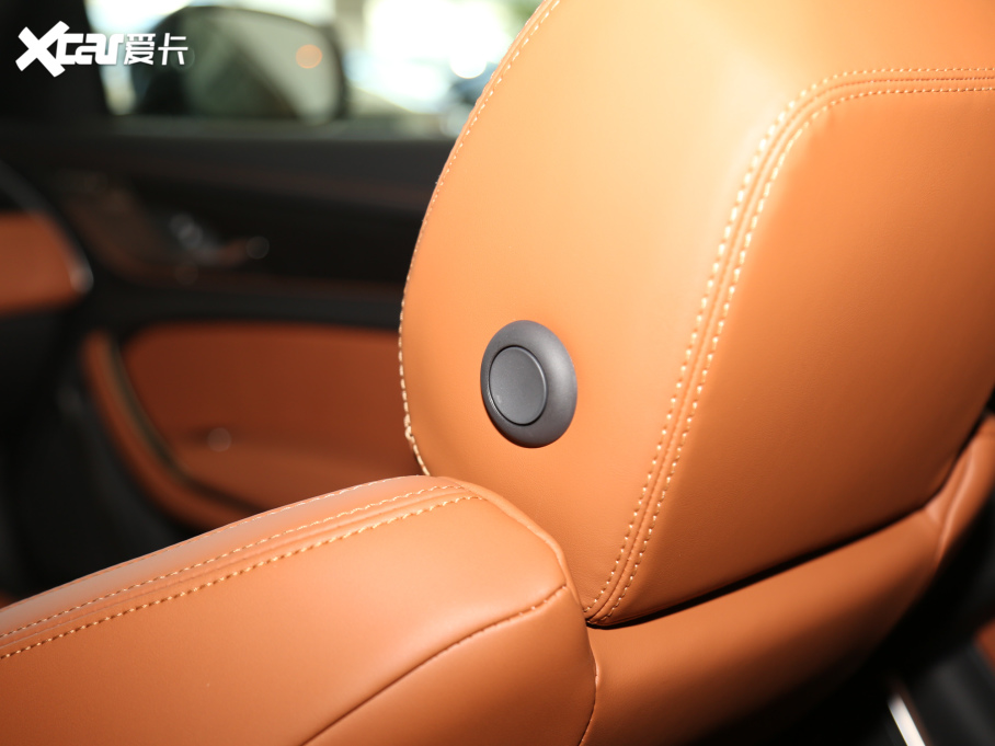 2021ݱXFL 2.0T P300 (q)Ş\(yn)(dng)