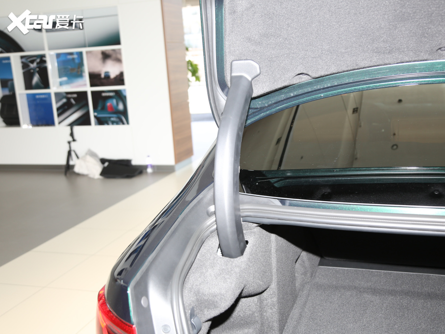 2021ݱXFL 2.0T P300 Ş\Ӱ