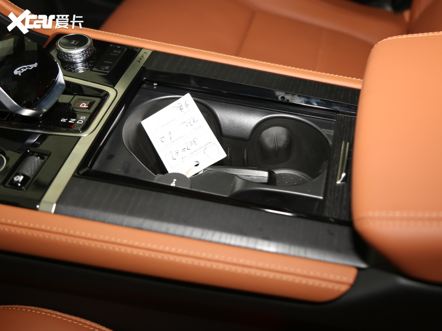 2021ݱXFL 2.0T P300 Ş\Ӱ