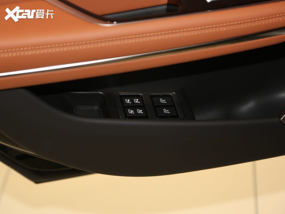 2021ݱXFL 2.0T P300 Ş\Ӱ