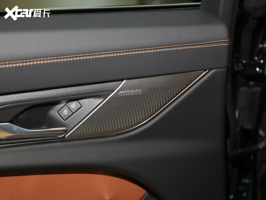 2021ݱXFL 2.0T P300 Ş\Ӱ