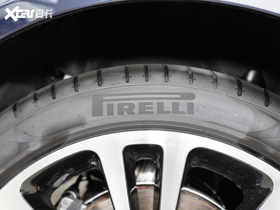 2021ݱXFL 2.0T P250 A