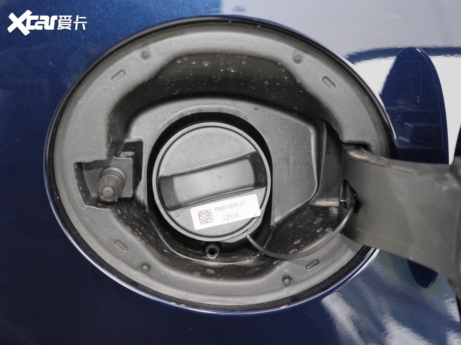 2021ݱXFL 2.0T P250 (q)A