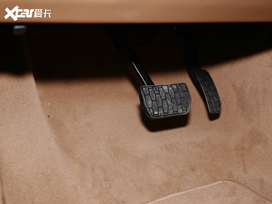 2021ݱXFL 2.0T P250 (q)A