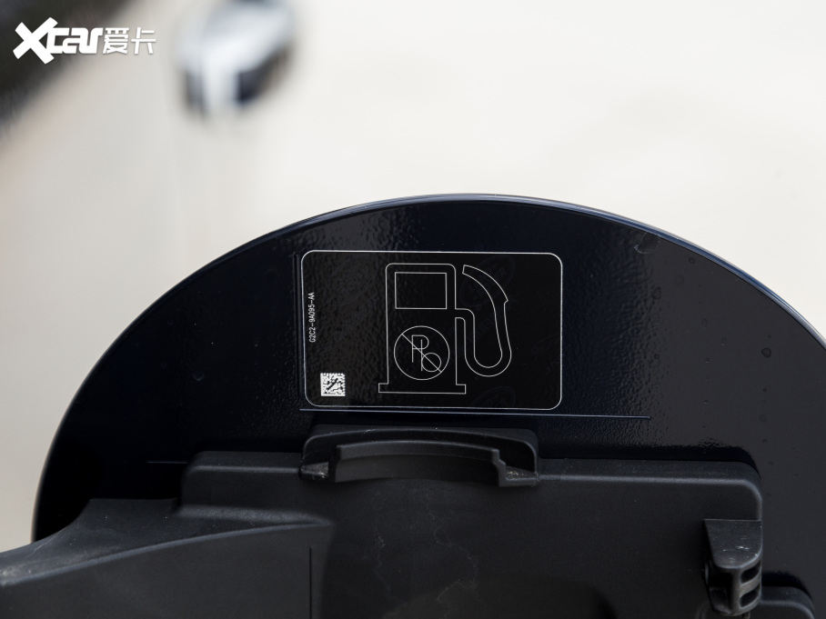 2021ݱXFL 2.0T P200 򌾫ӢA