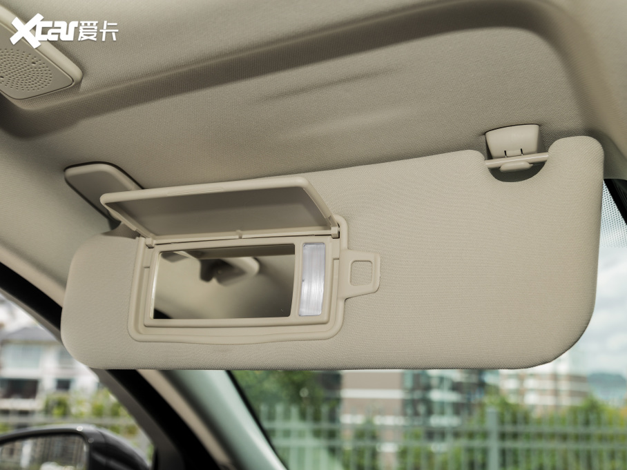 2021ݱXFL 2.0T P200 򌾫ӢA