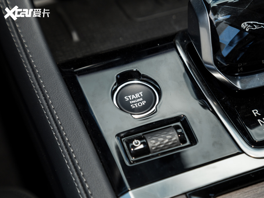 2021ݱXFL 2.0T P200 򌾫ӢA