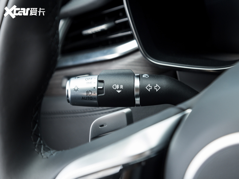 2021ݱXFL 2.0T P200 򌾫ӢA