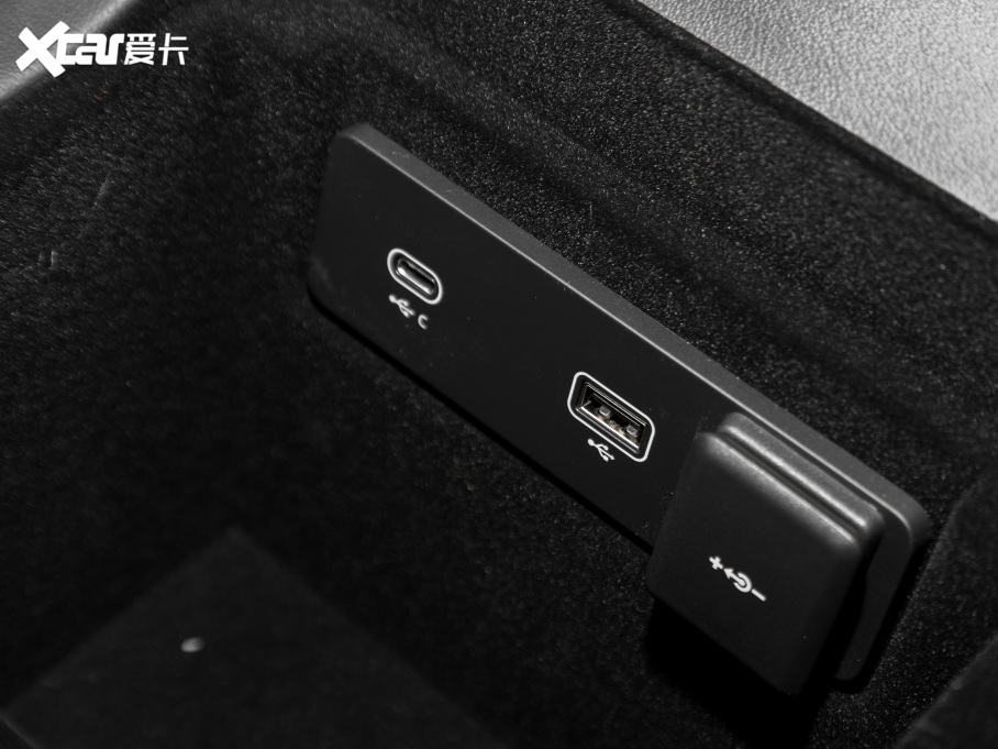 2021ݱXFL 2.0T P200 򌾫ӢA